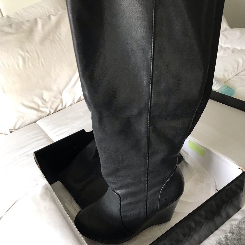 Black Wedge Boot - Picture 3 of 4
